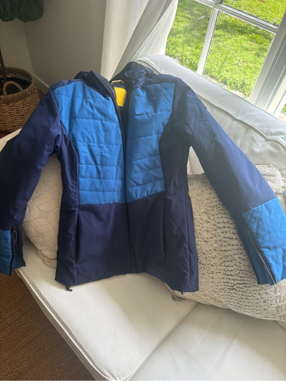 Lole Women's Two-Tone Navy and Sky Blue Ski Jacket
